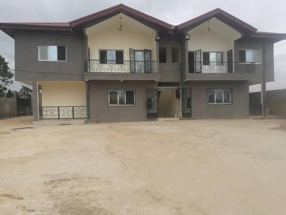 Residence Rosalie Yaoundé エクステリア 写真