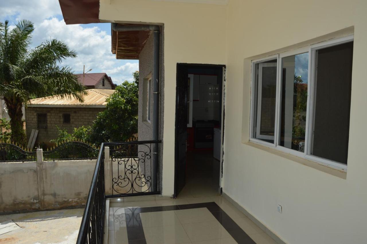 Residence Rosalie Yaoundé エクステリア 写真