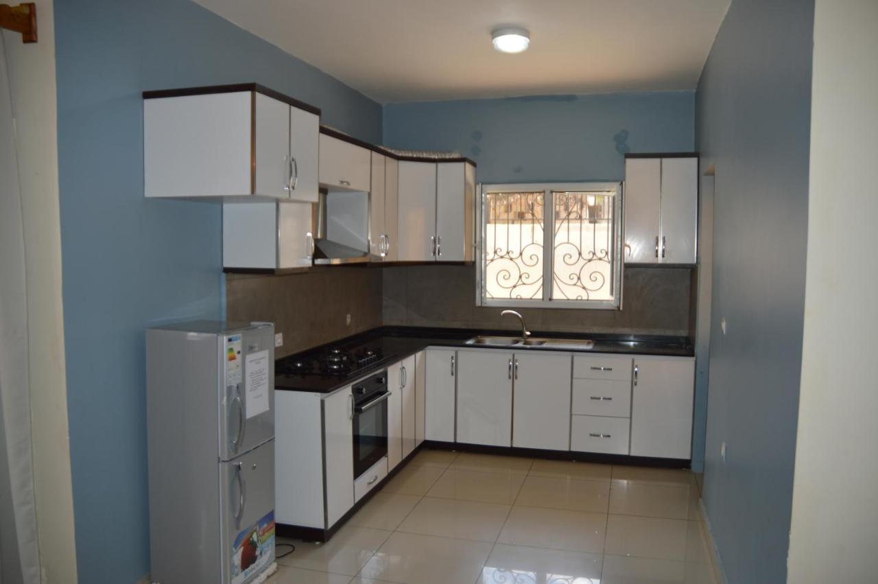 Residence Rosalie Yaoundé エクステリア 写真