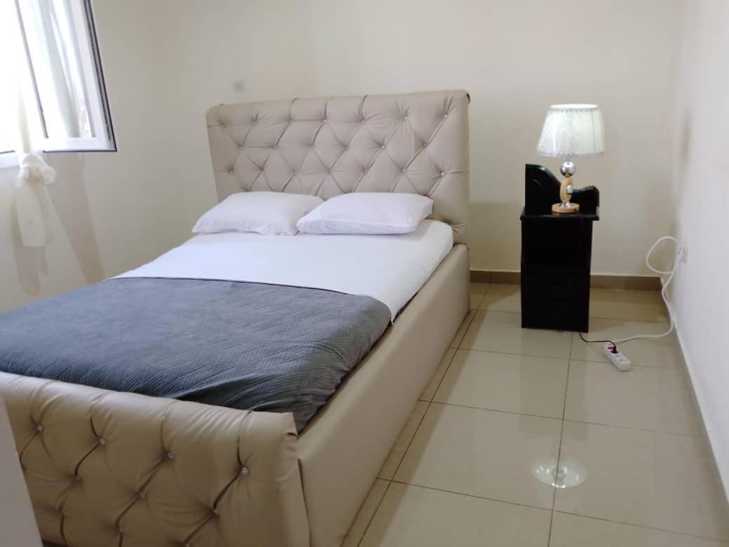 Residence Rosalie Yaoundé エクステリア 写真