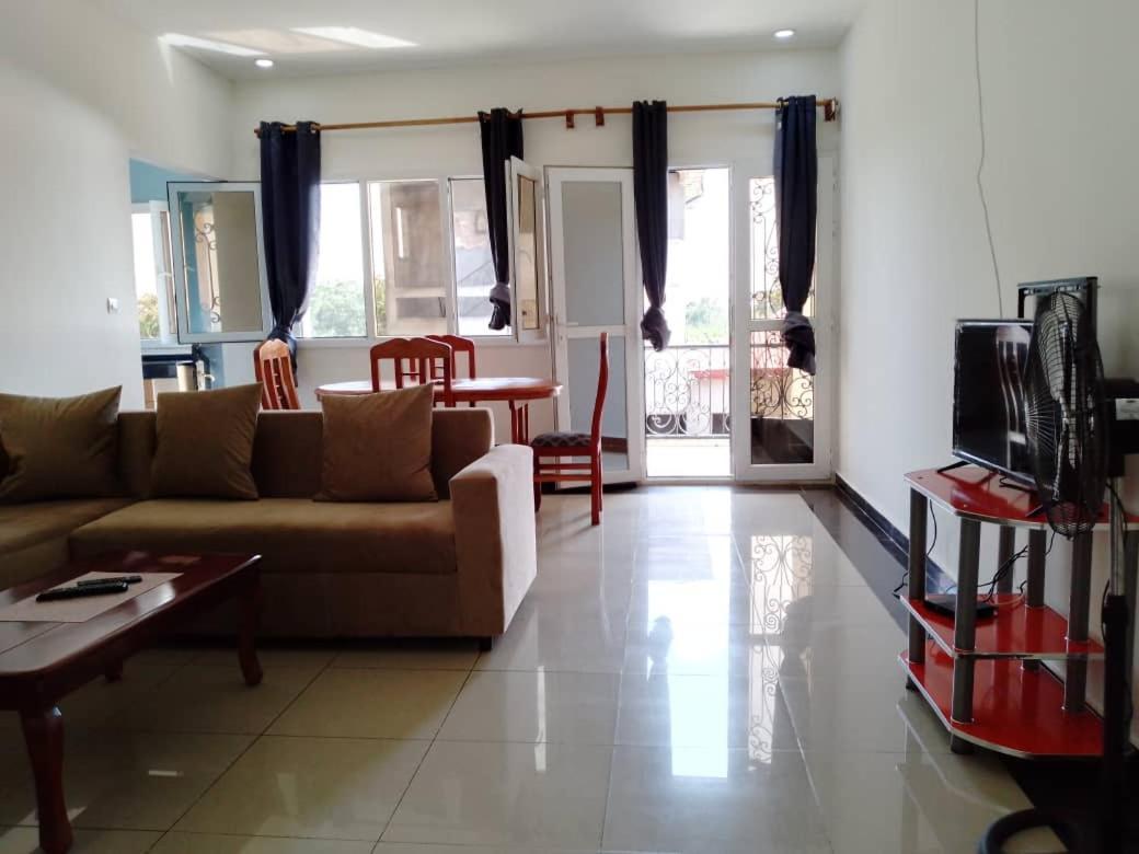 Residence Rosalie Yaoundé エクステリア 写真