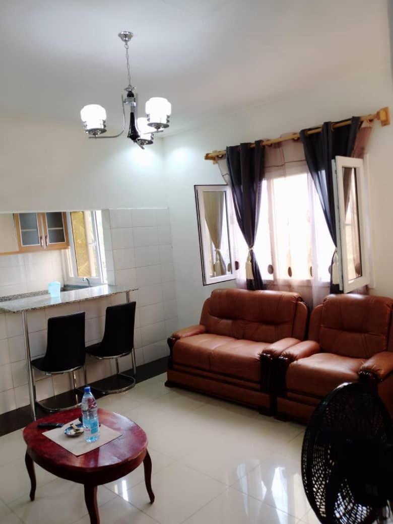 Residence Rosalie Yaoundé エクステリア 写真